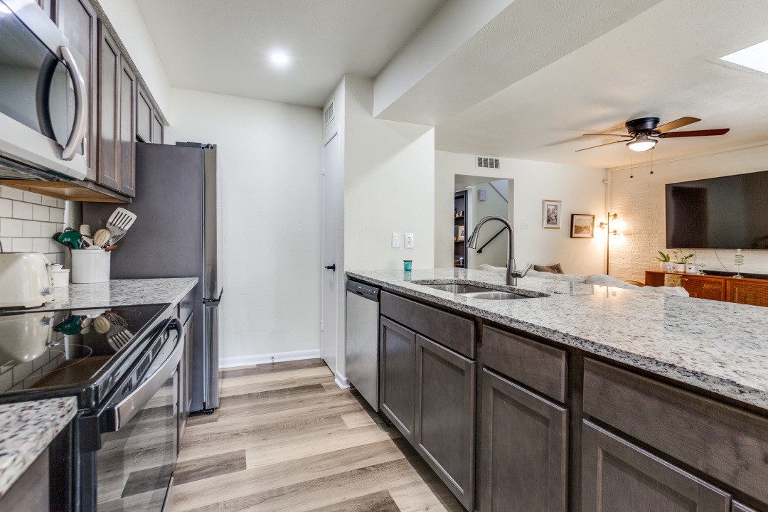 4120 Towngate Boulevard