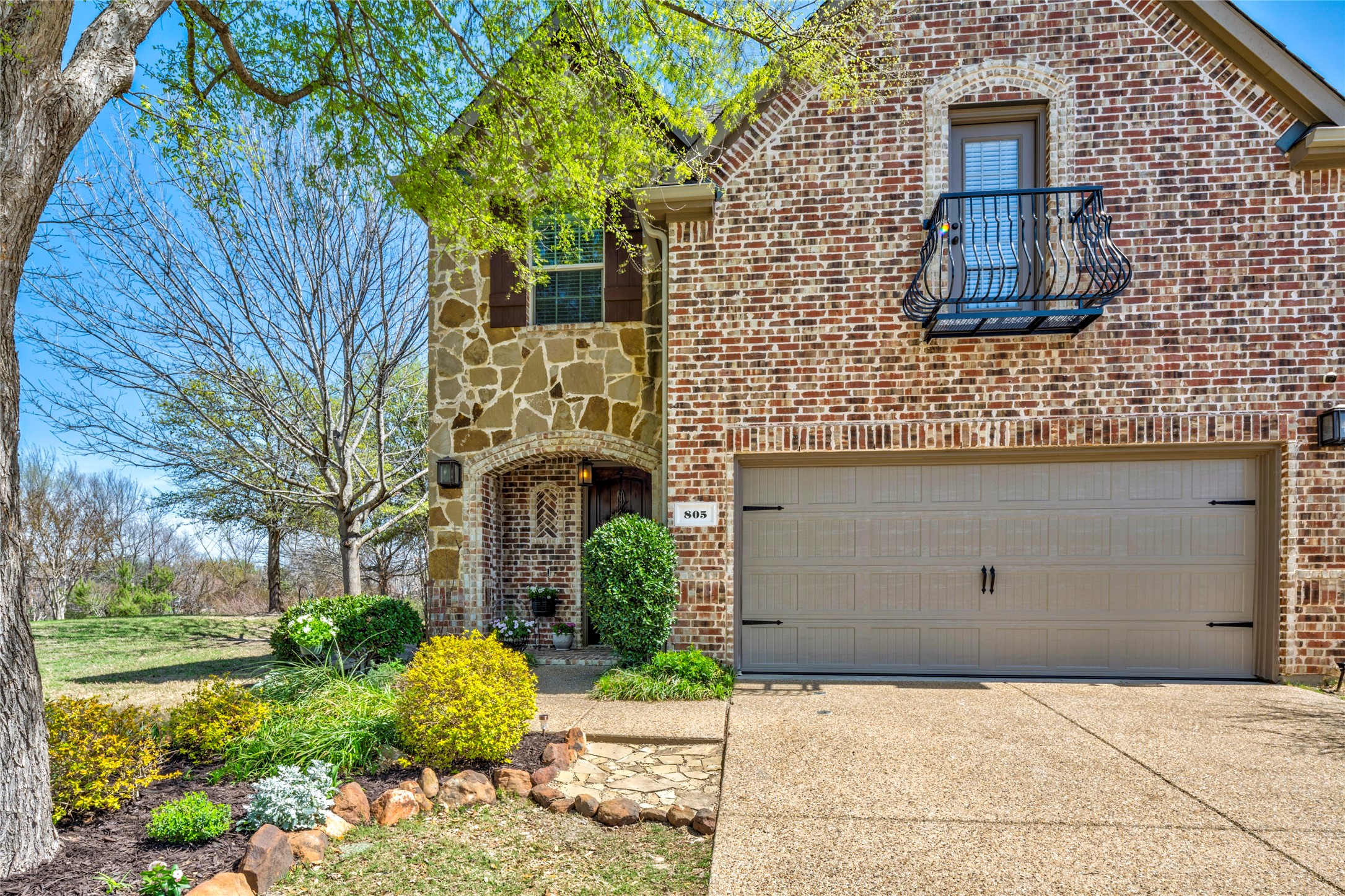 805 Deer Ridge Trail