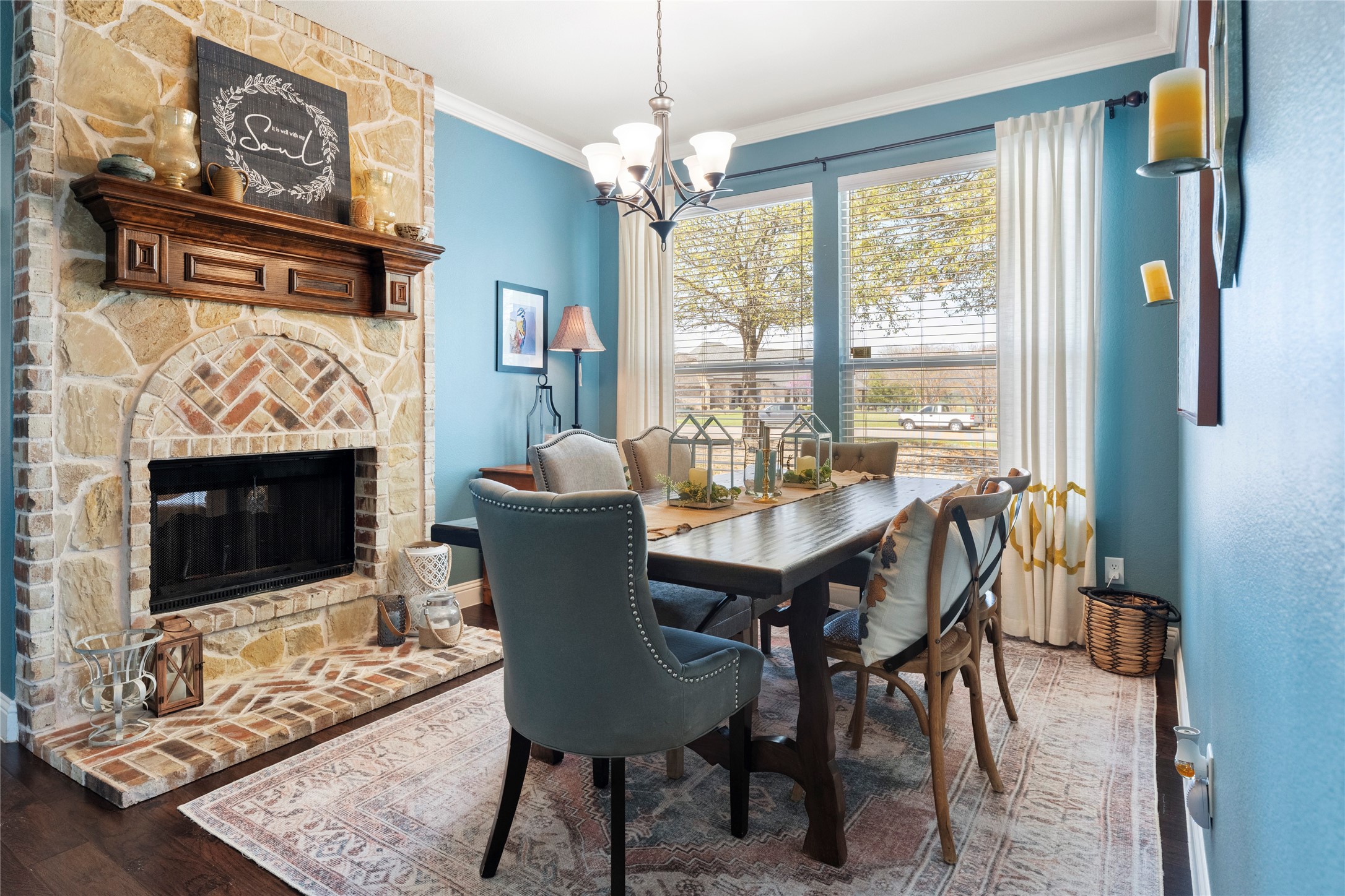 805 Deer Ridge Trail