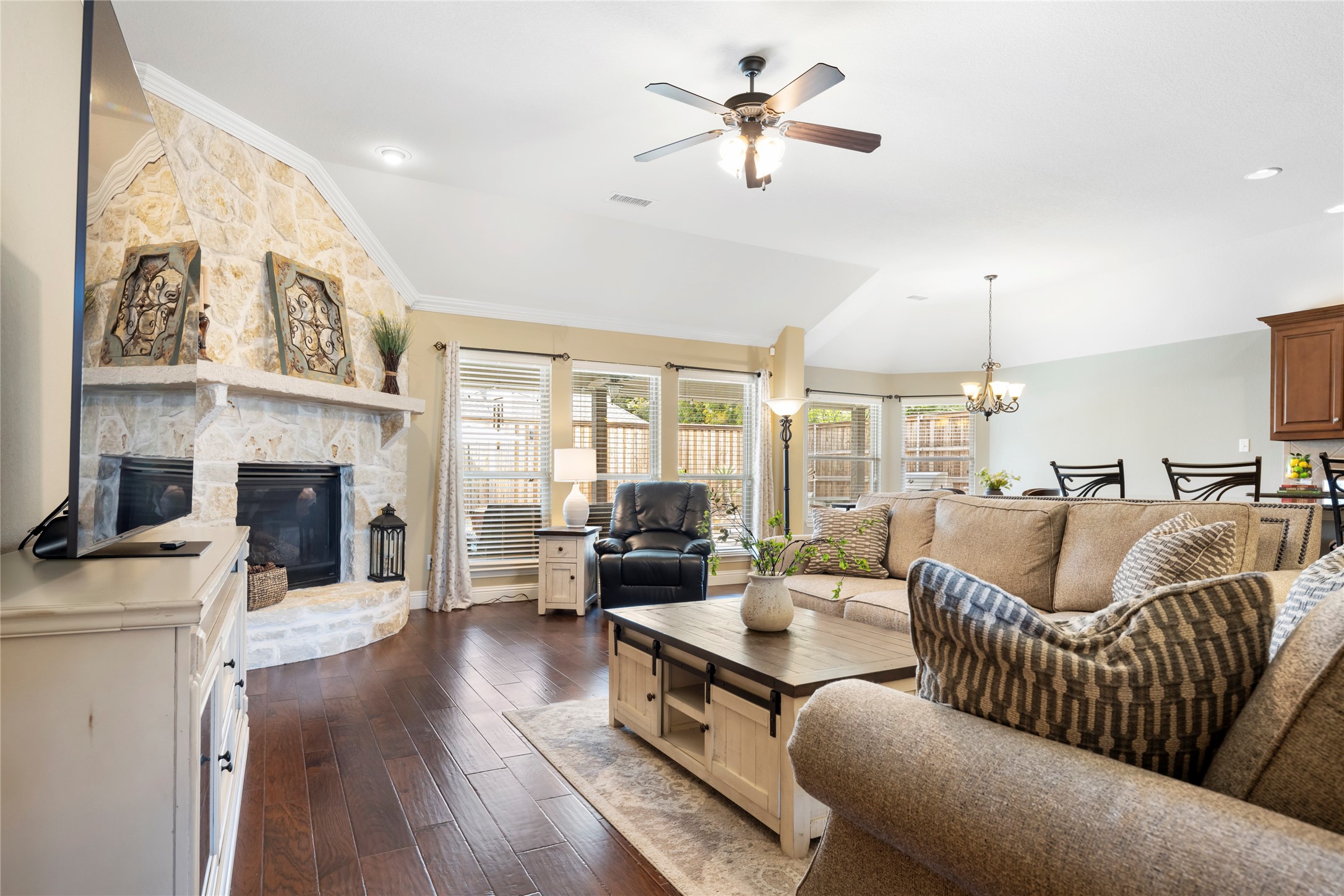 9748 Crown Ridge Drive