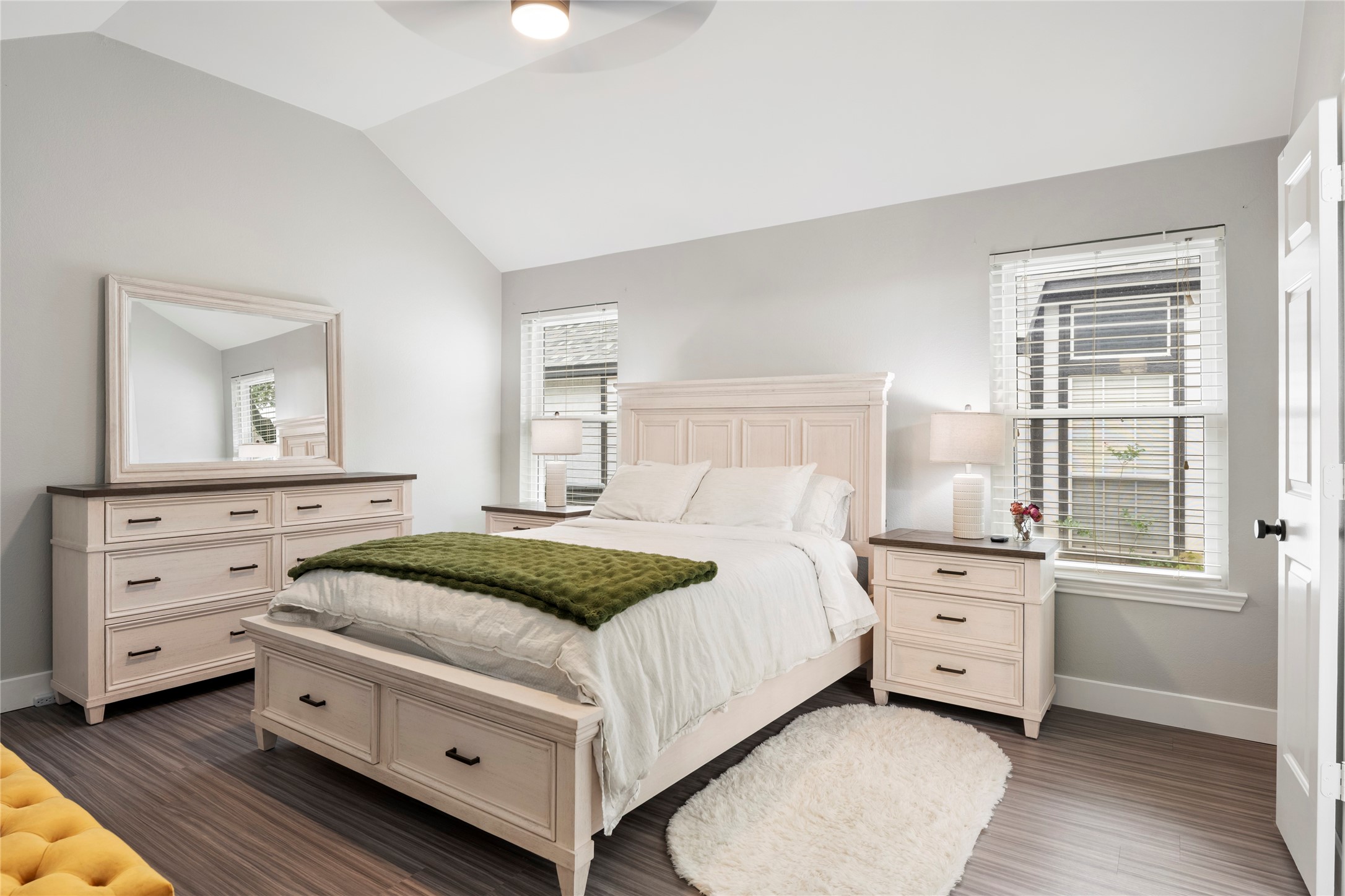 4427 San Fernando Lane