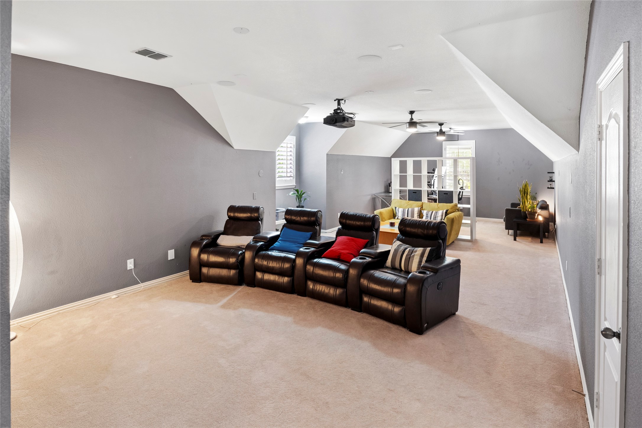 5214 Shoshone Drive
