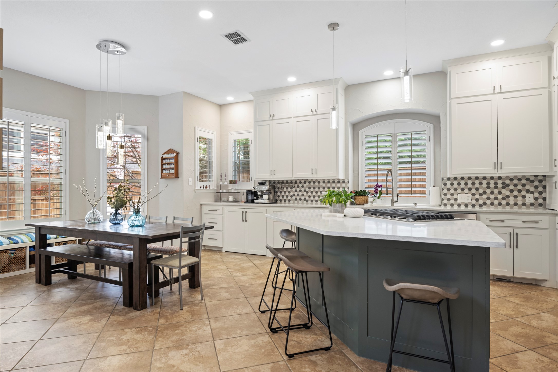 5214 Shoshone Drive