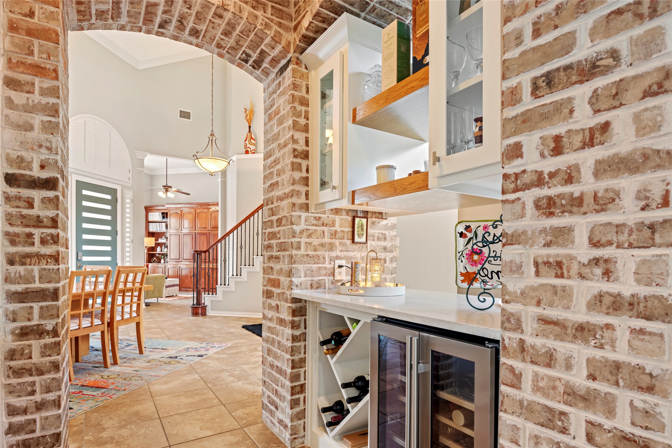 5214 Shoshone Drive