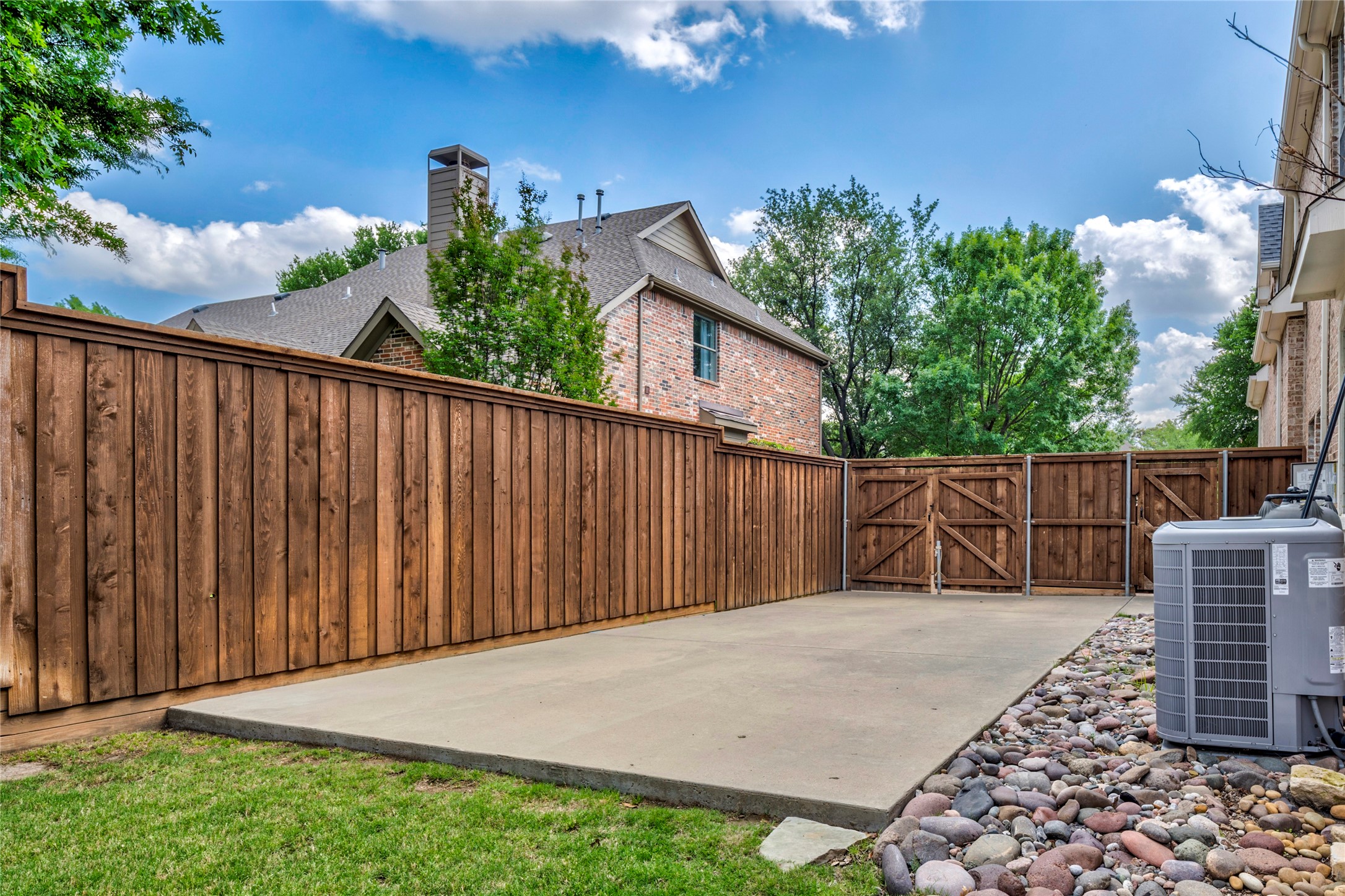 5214 Shoshone Drive
