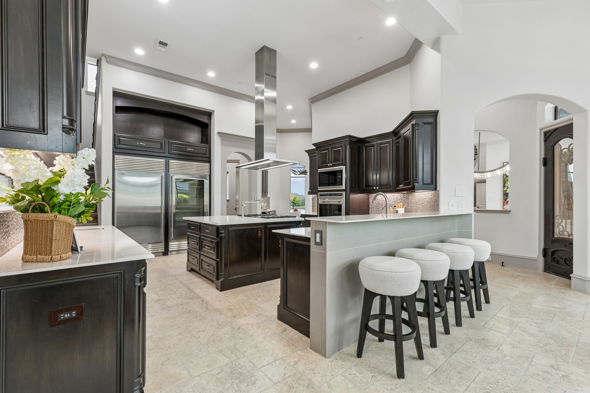 1091 Broadmoor Lane