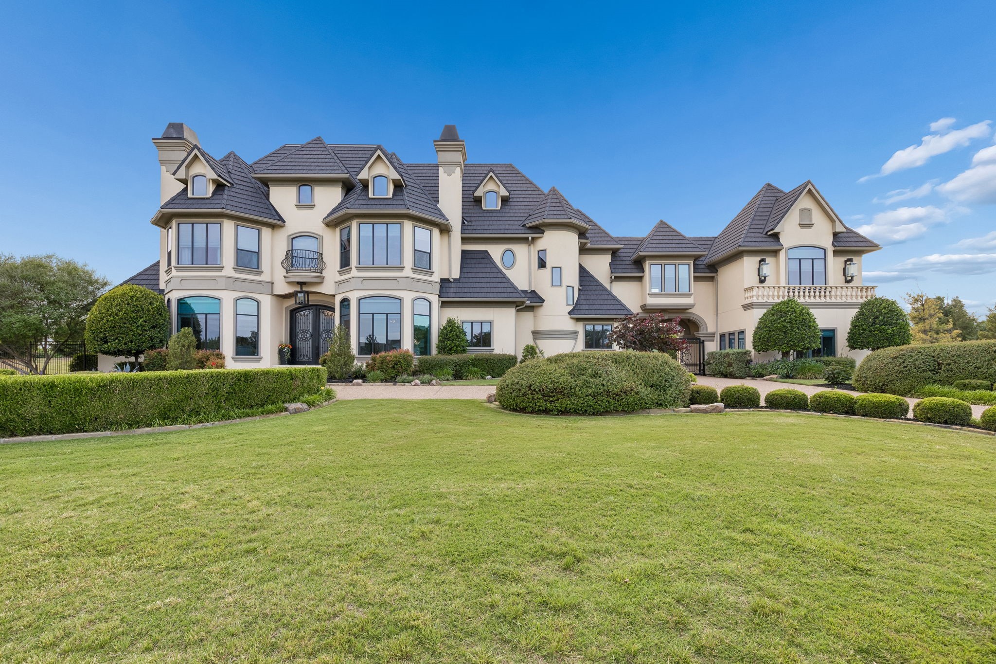 1091 Broadmoor Lane