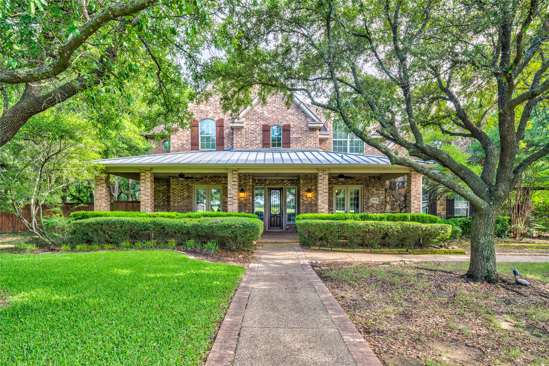 3905 Rothschild Drive