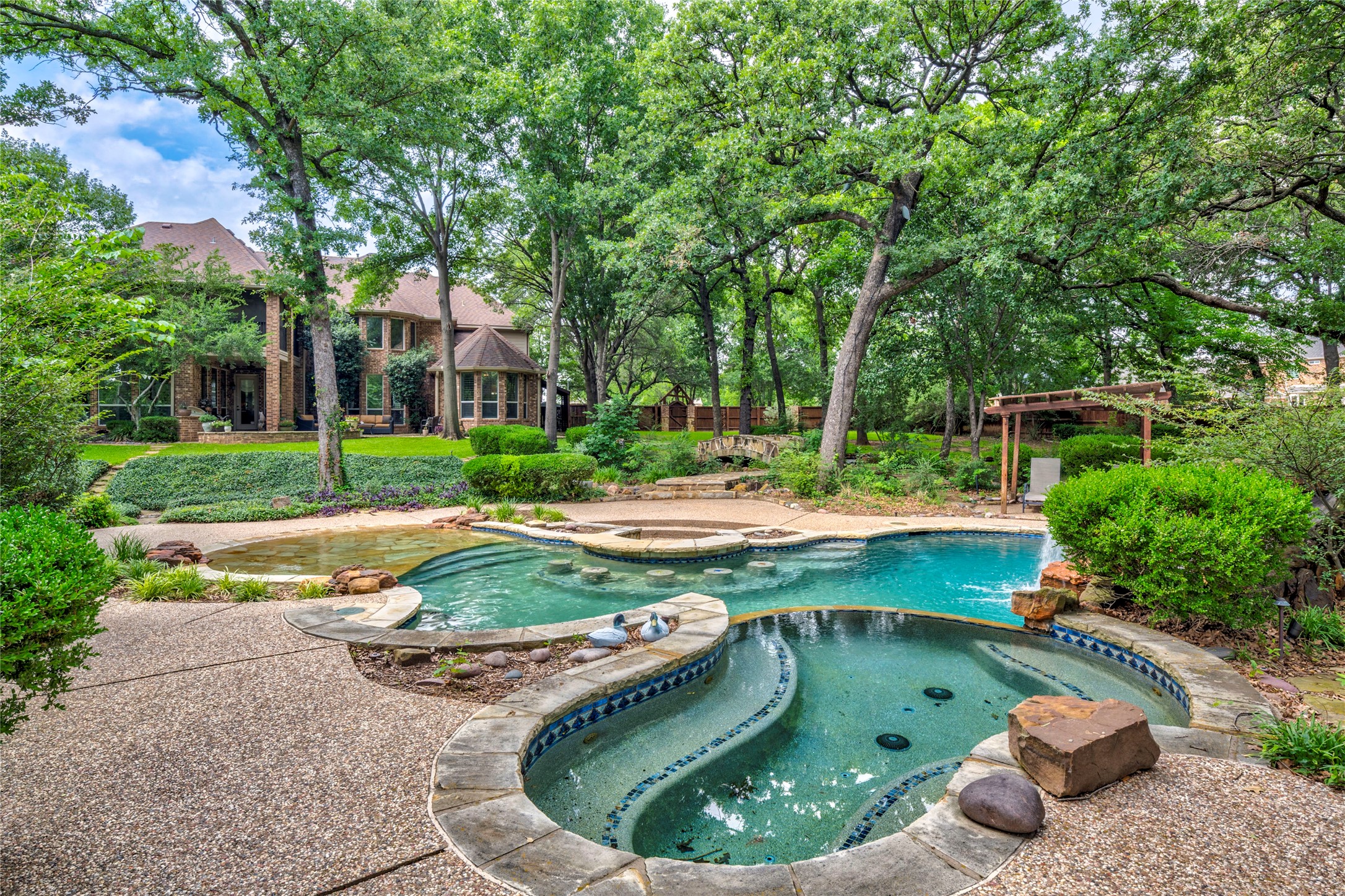 3905 Rothschild Drive