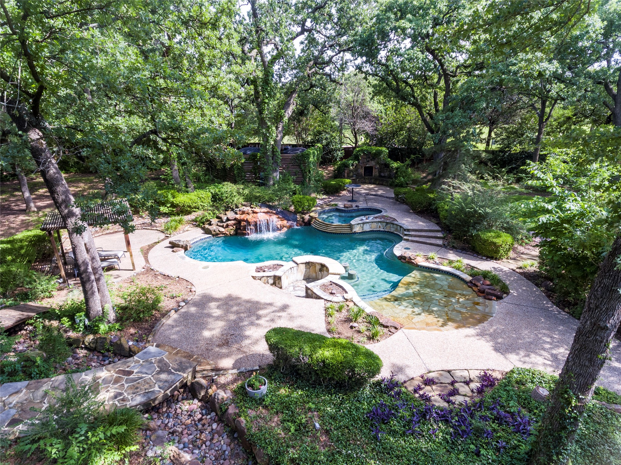 3905 Rothschild Drive