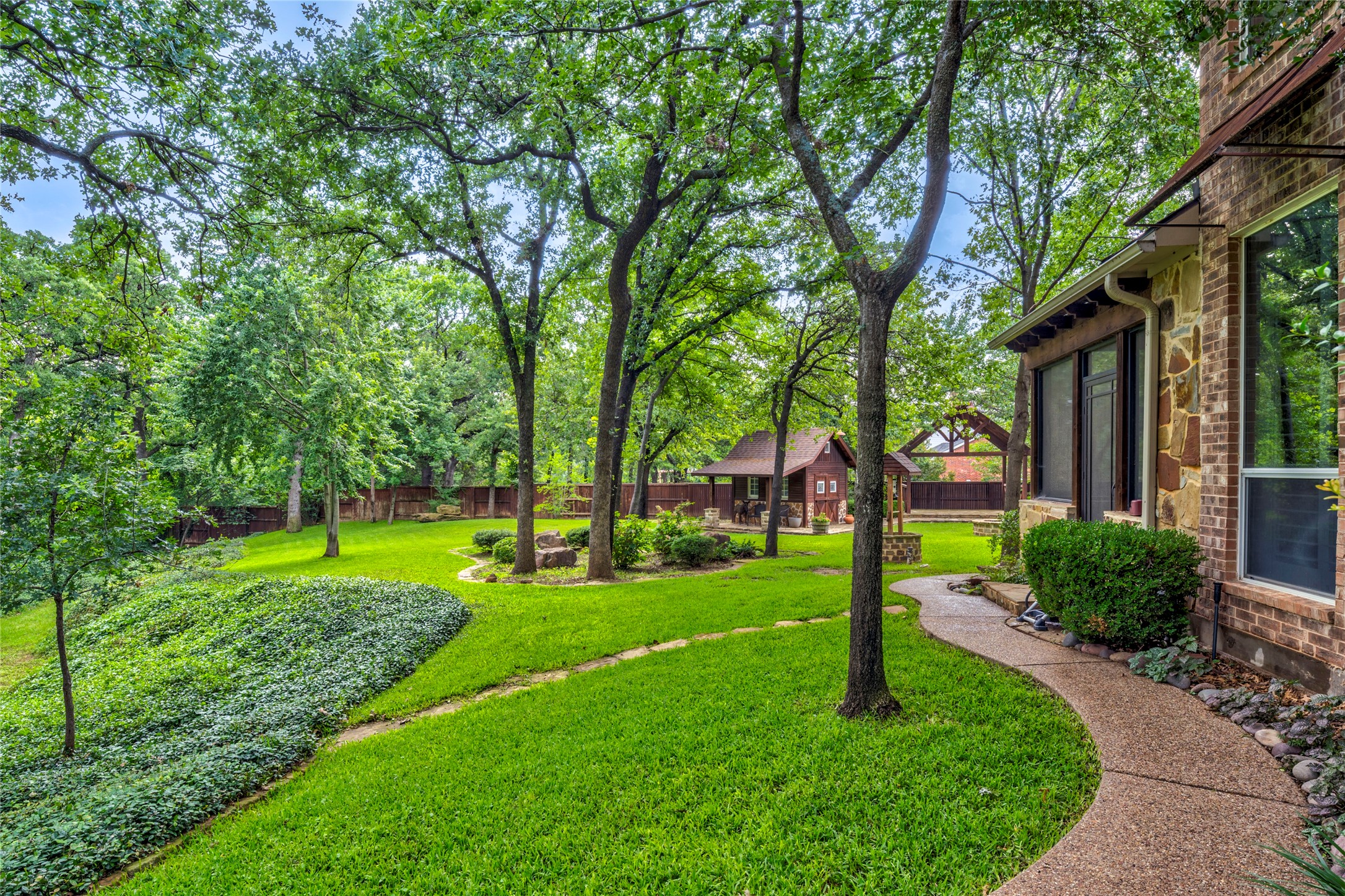 3905 Rothschild Drive