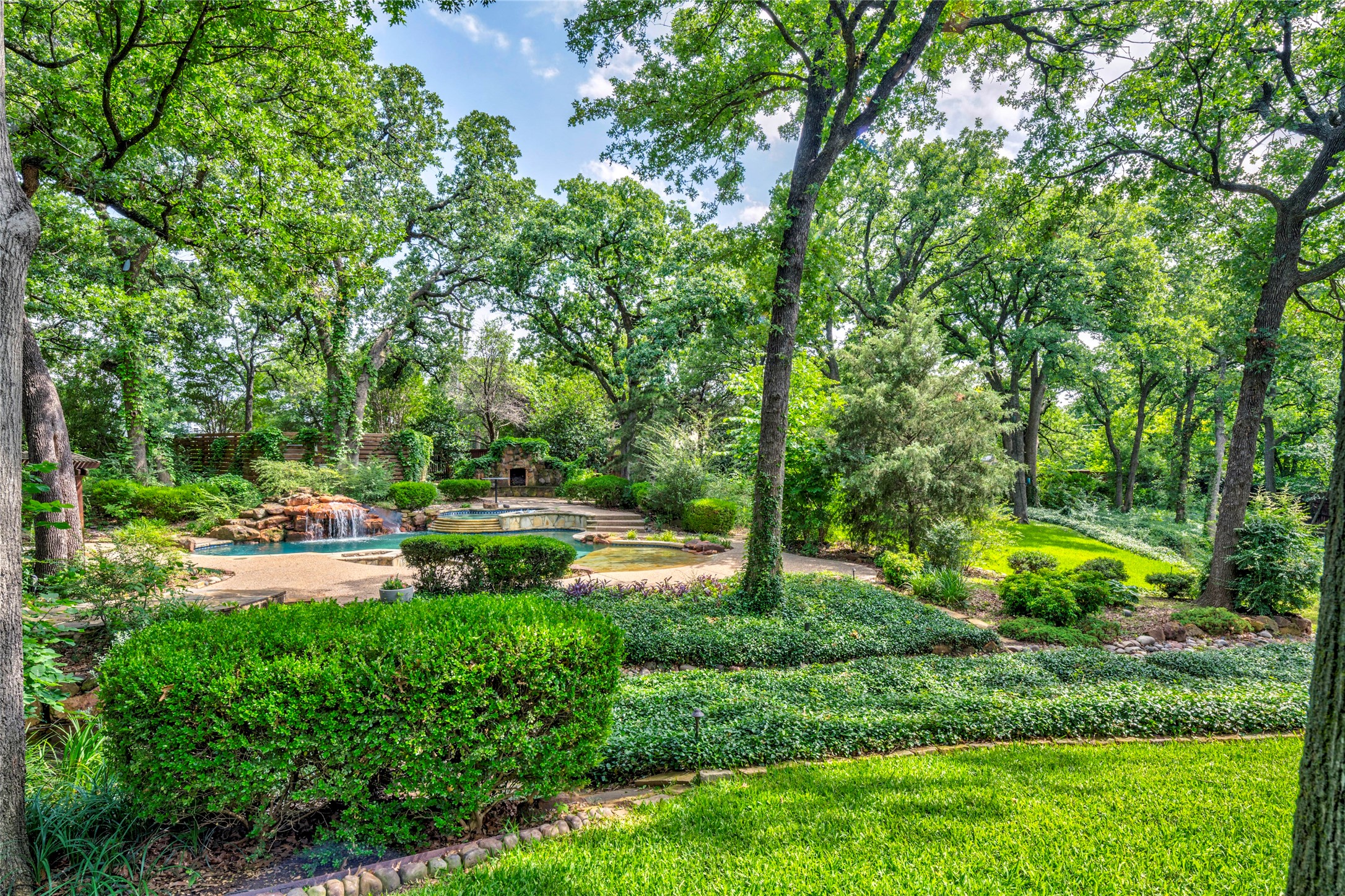 3905 Rothschild Drive