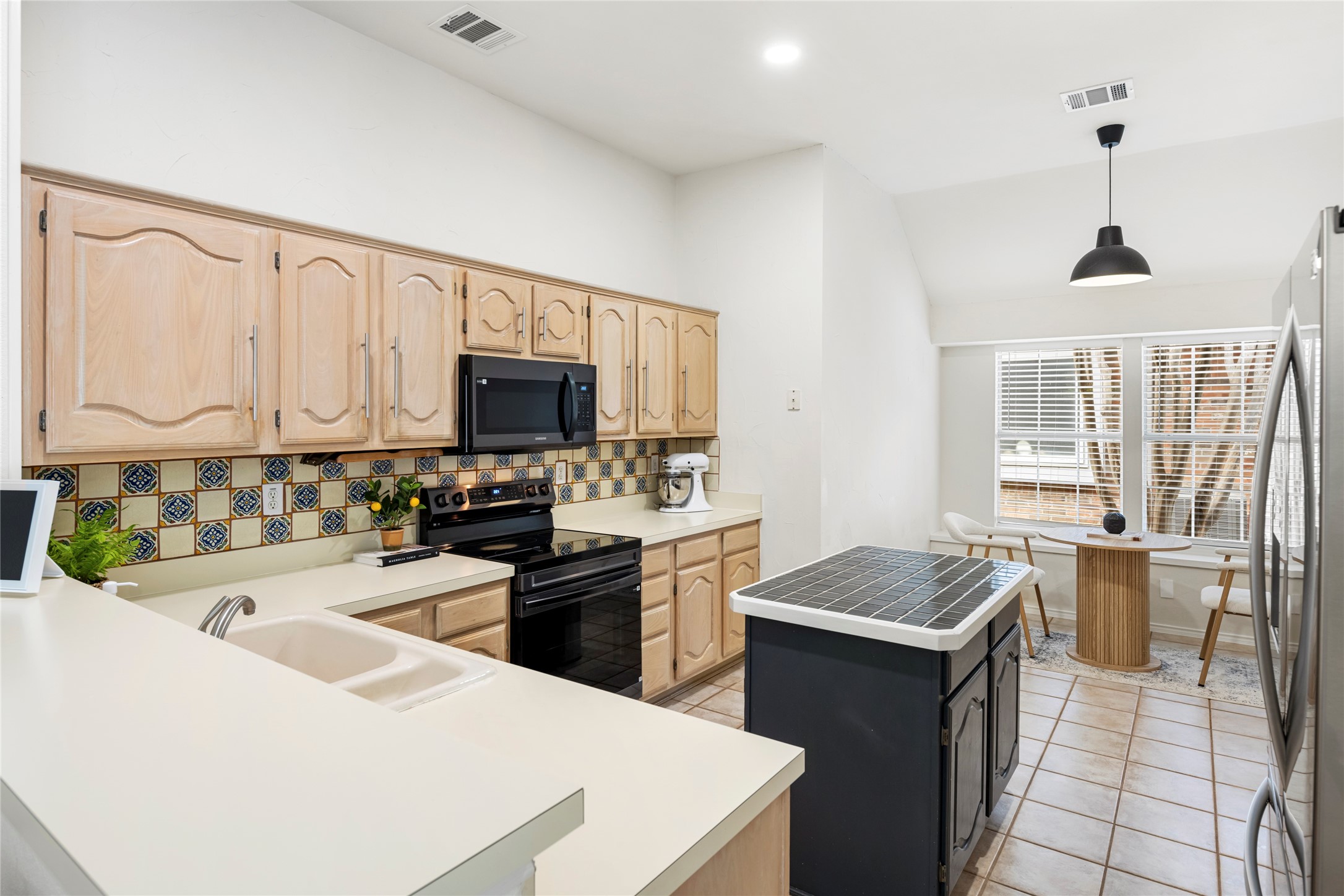 4912 Baton Rouge Boulevard