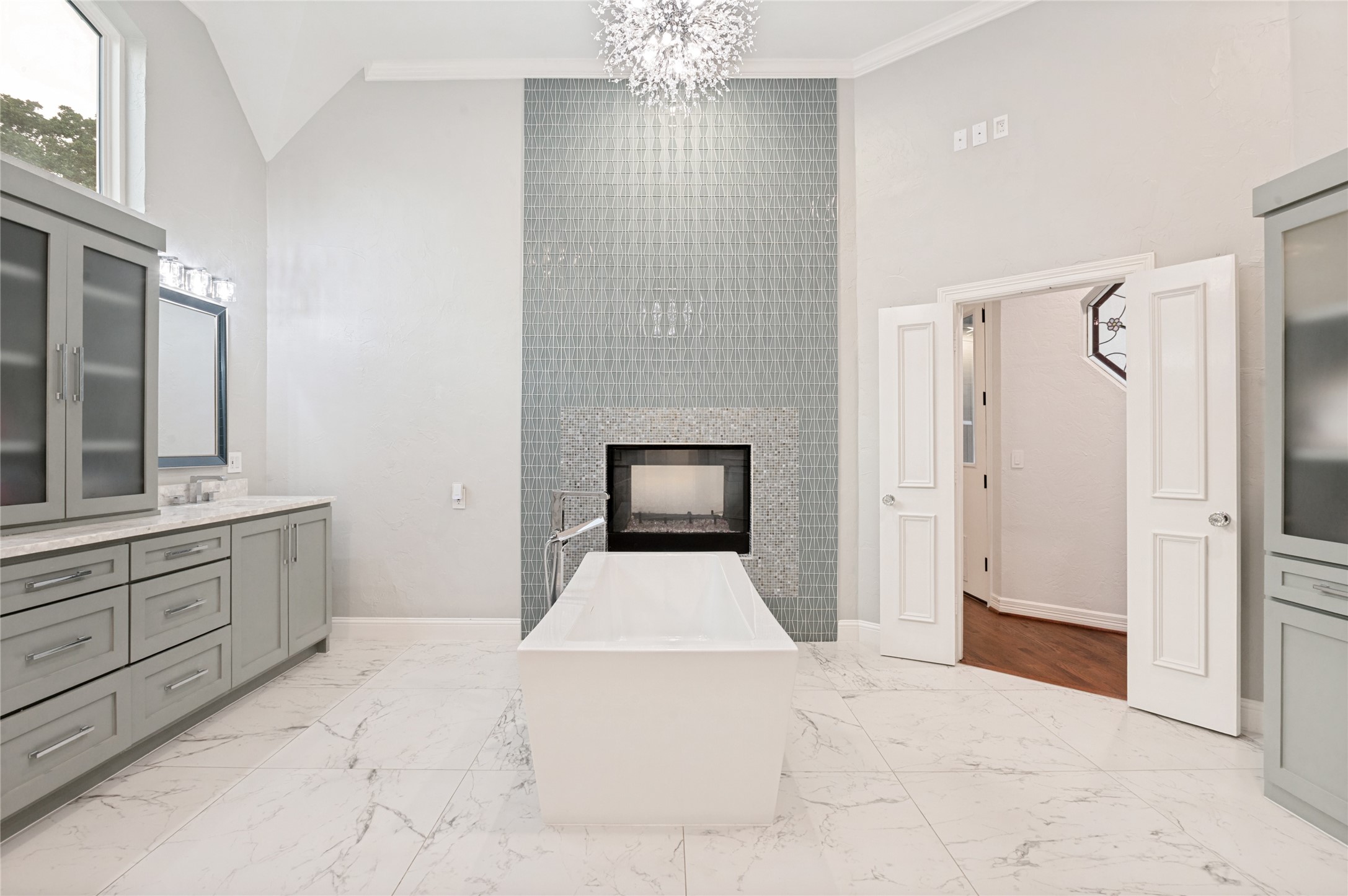 801 Shady Bend Court