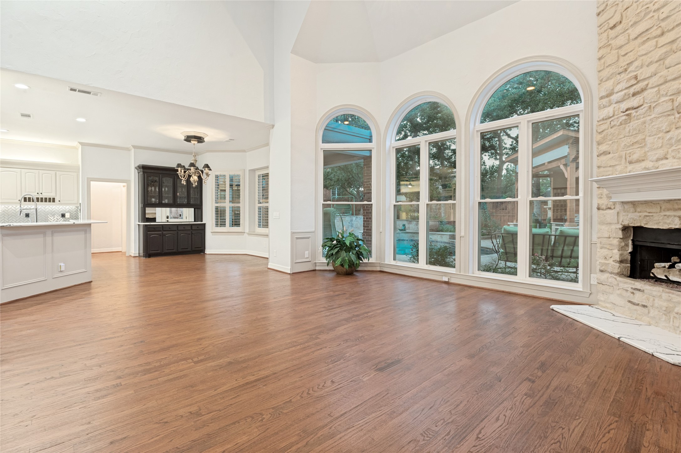 801 Shady Bend Court