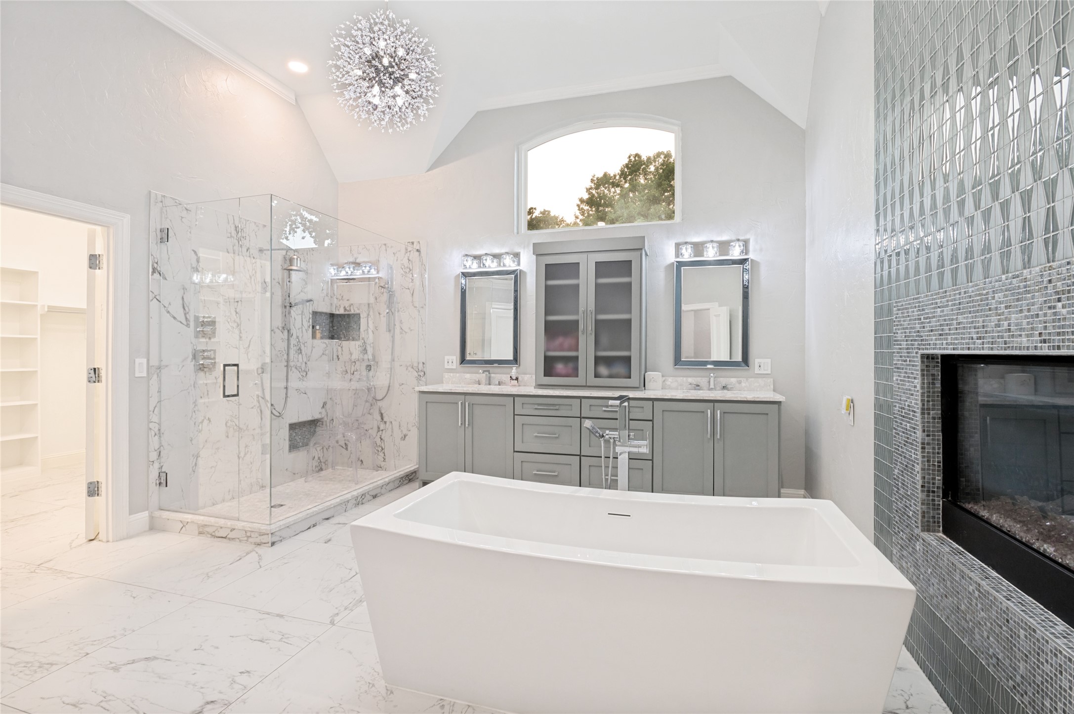801 Shady Bend Court