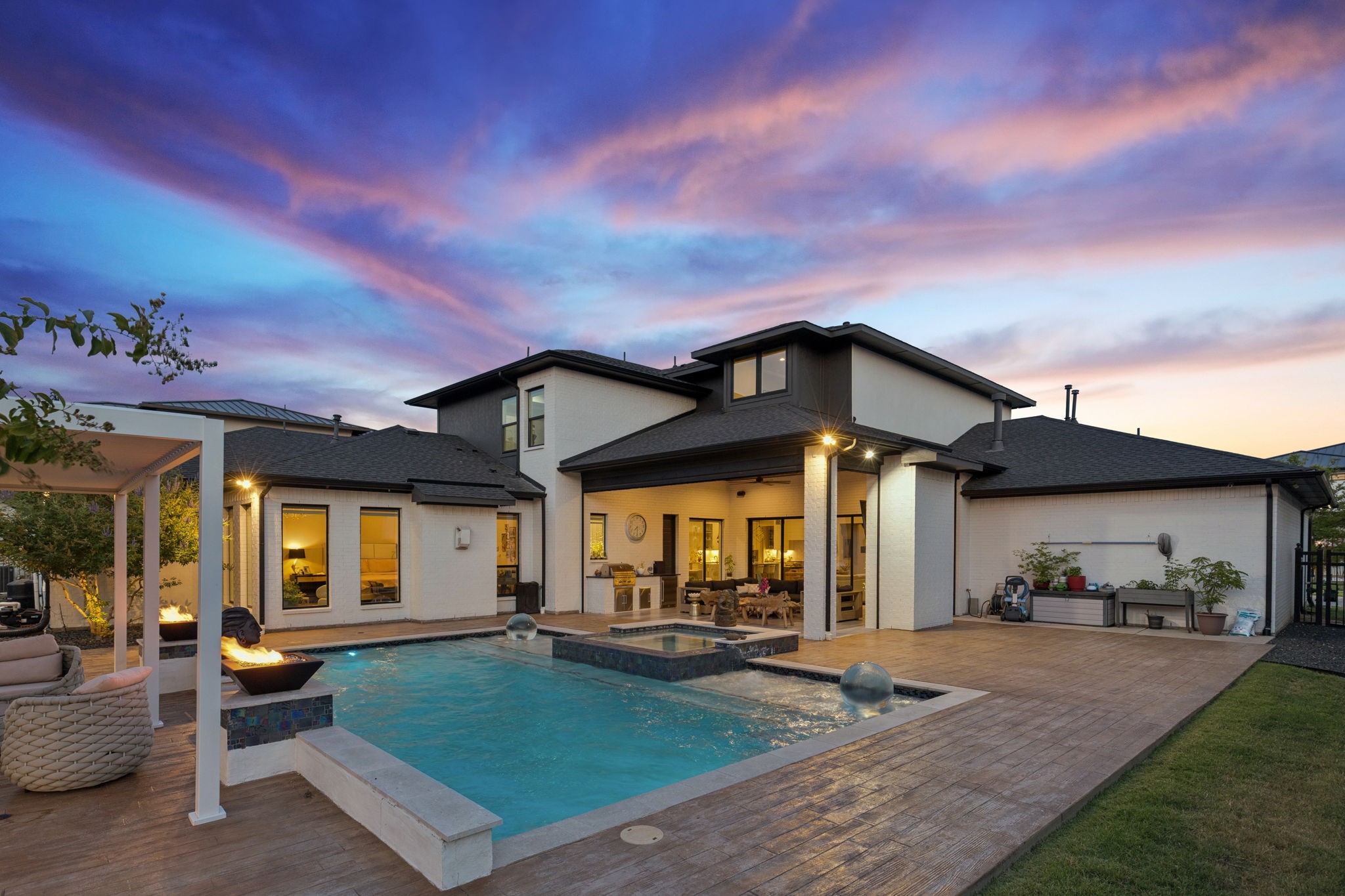 1728 Hidalgo Lane