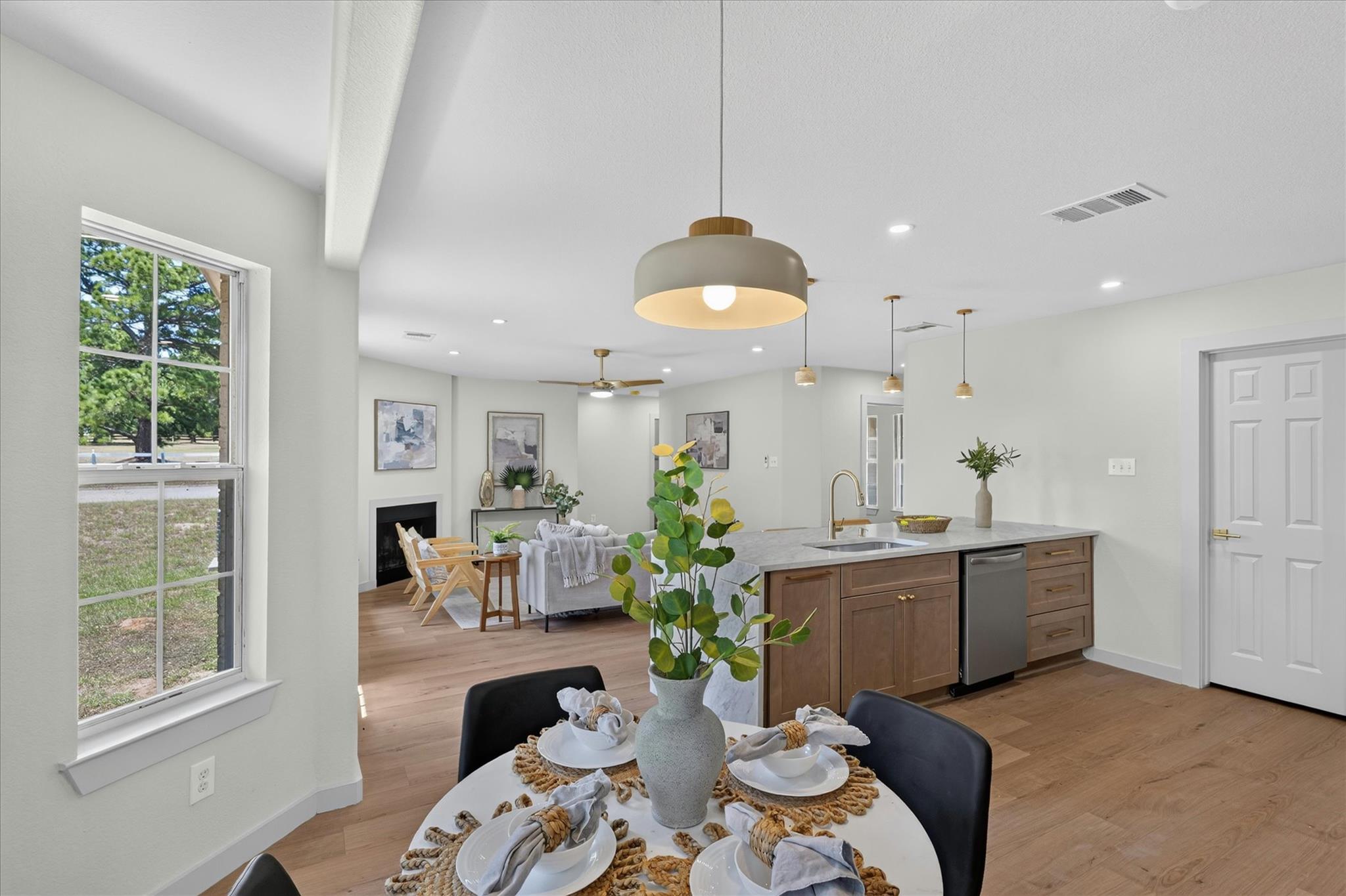 258 Pine View LOOP