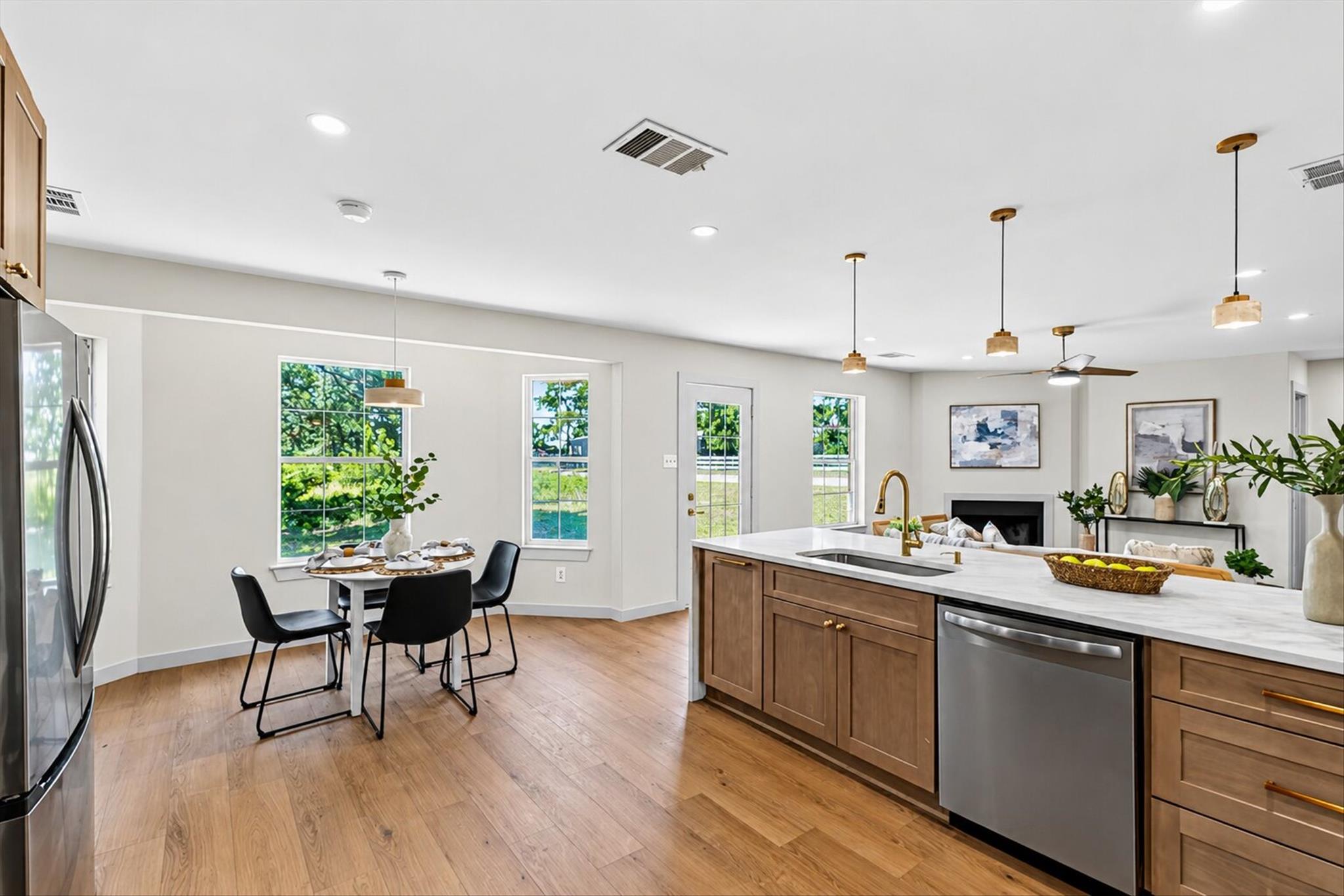 258 Pine View LOOP