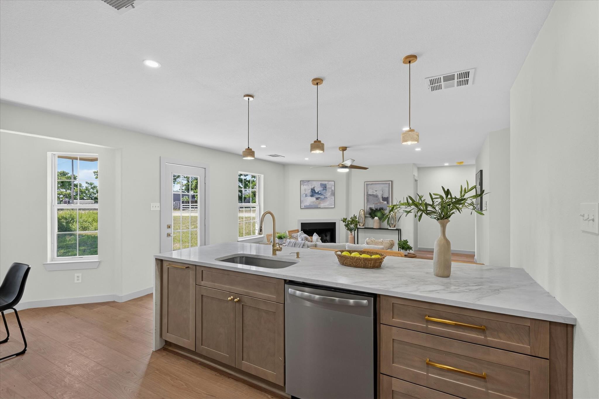 258 Pine View LOOP