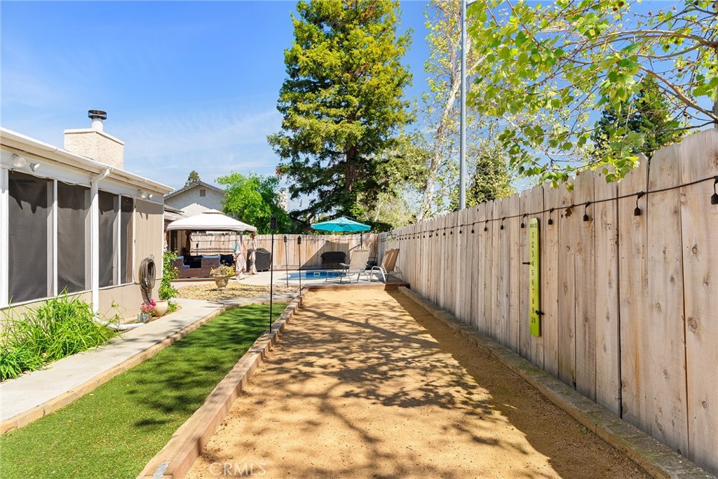 11 Betsey Way