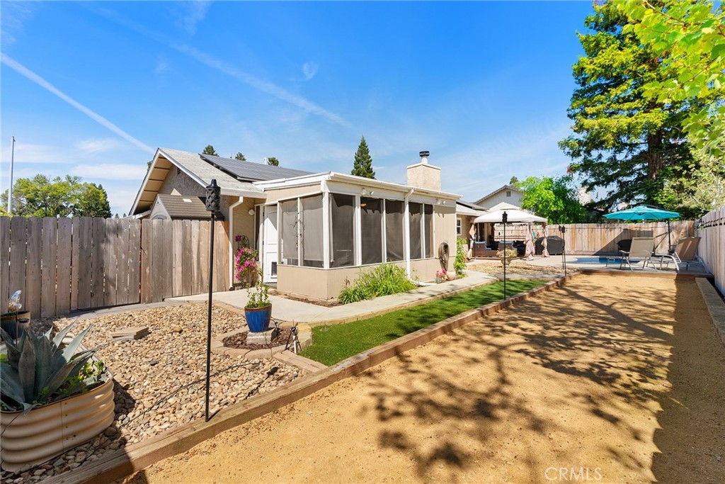 11 Betsey Way