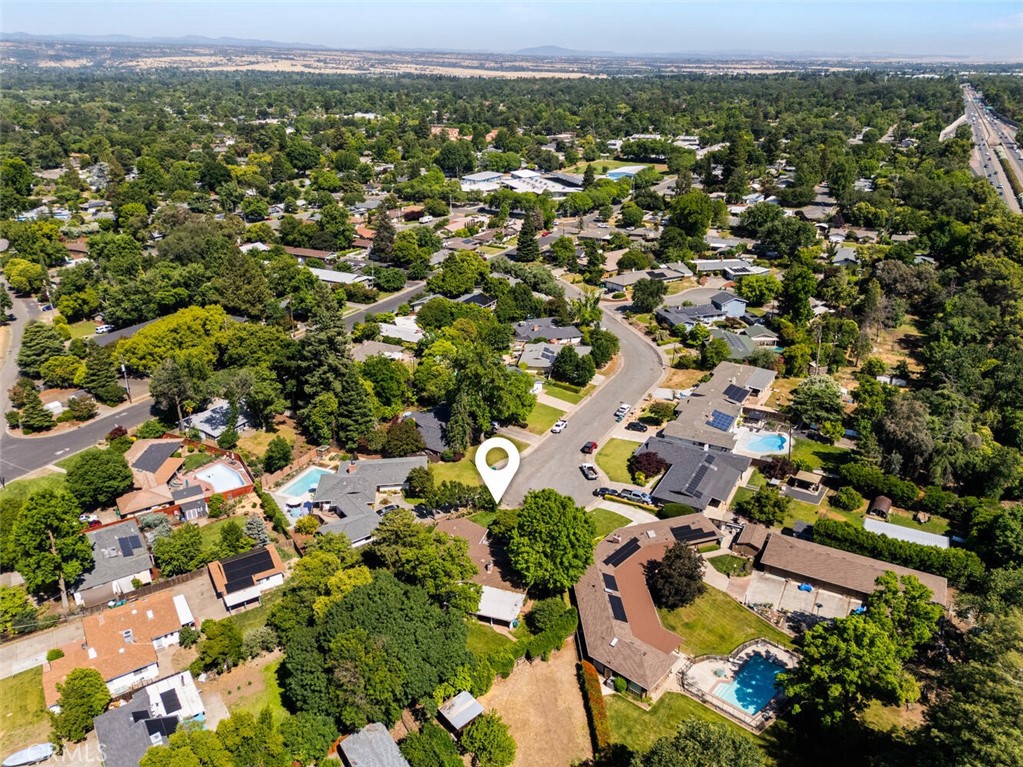 1671 Plumas Way