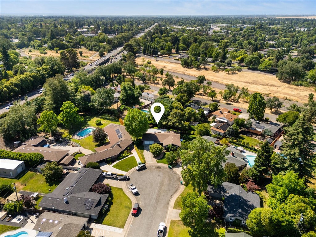 1671 Plumas Way