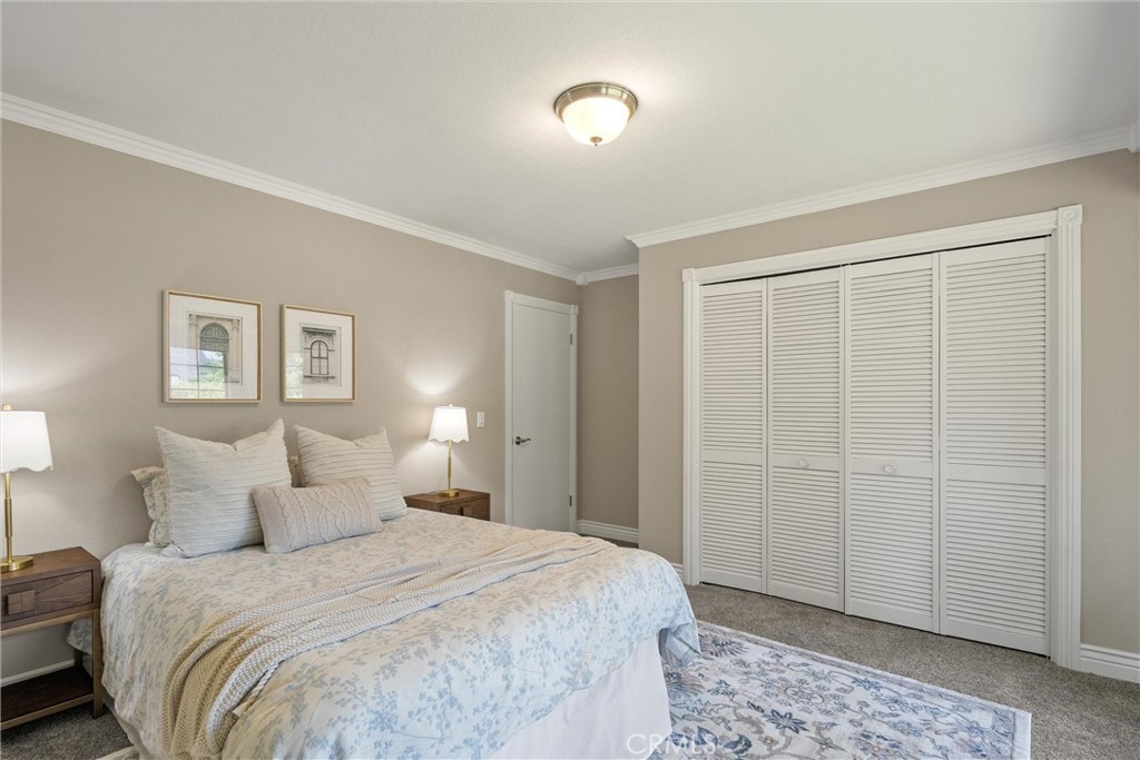 2535 G Warren Drive
