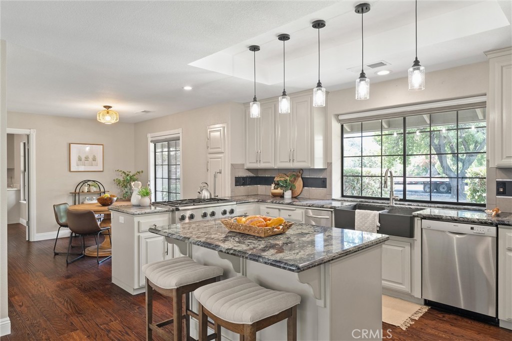 2535 G Warren Drive