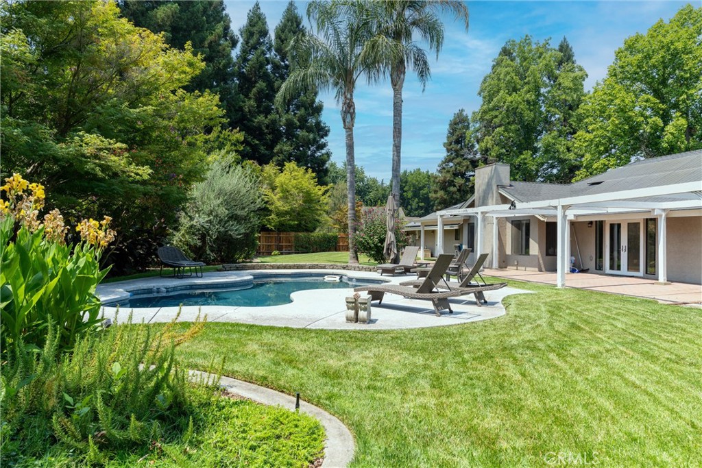 2535 G Warren Drive