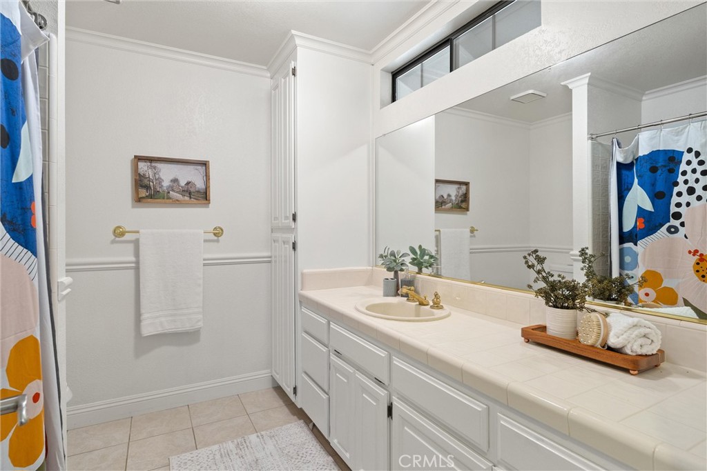 2535 G Warren Drive