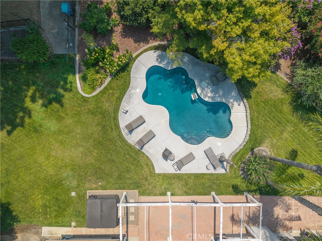 2535 G Warren Drive