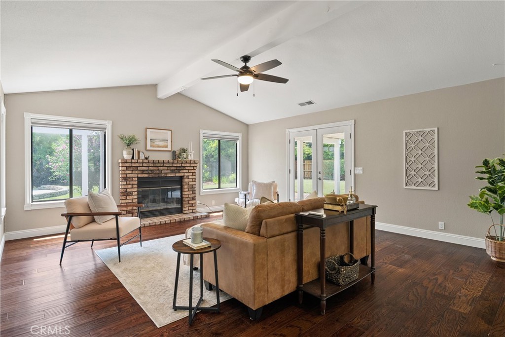 2535 G Warren Drive
