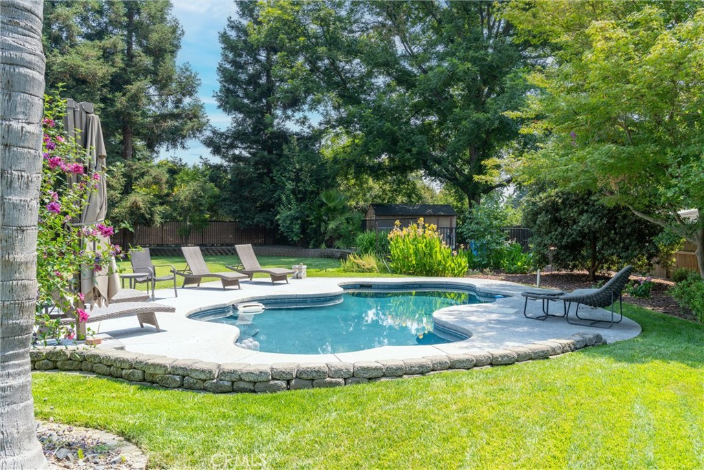 2535 G Warren Drive