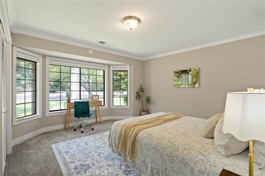2535 G Warren Drive