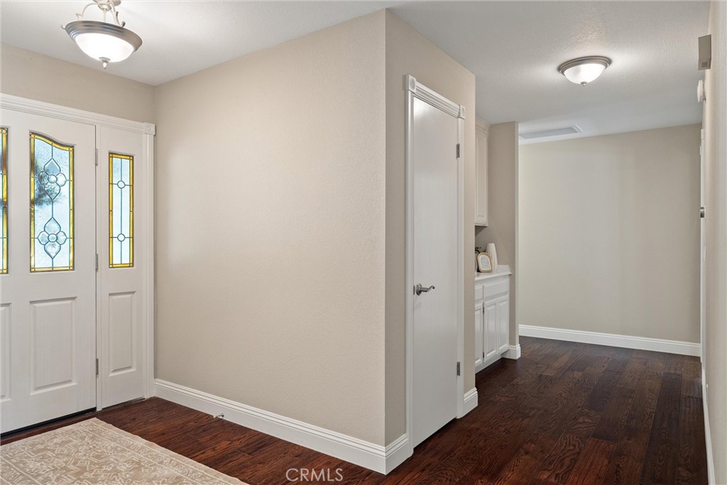 2535 G Warren Drive
