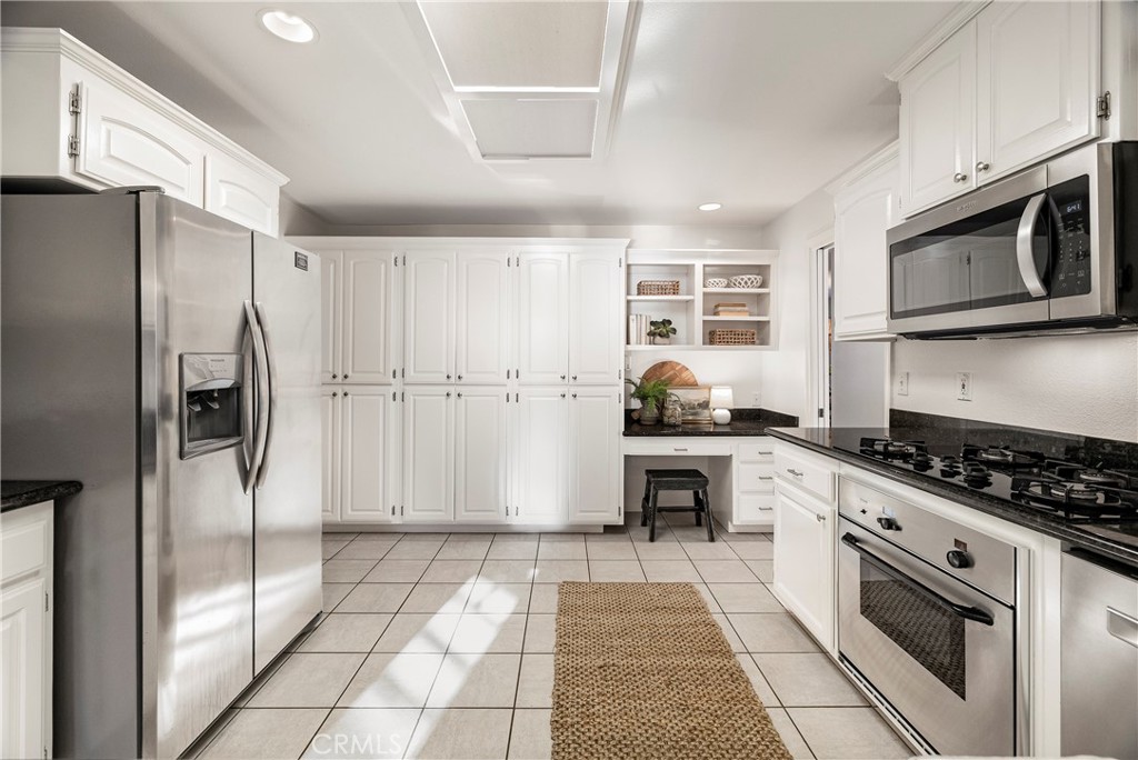 2286 Burlingame Drive