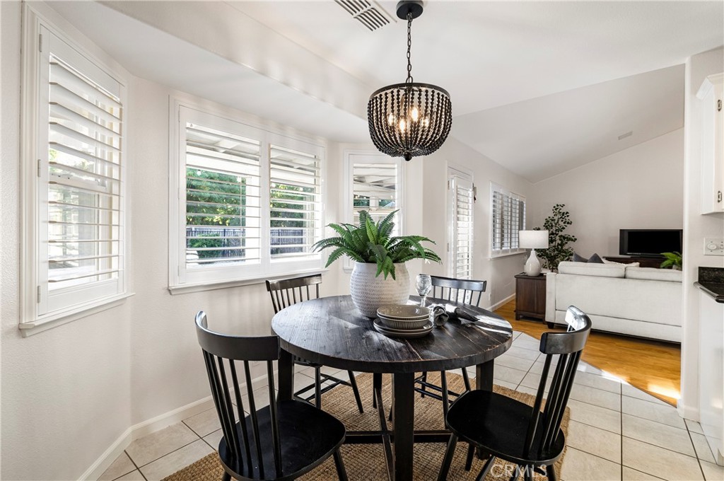 2286 Burlingame Drive