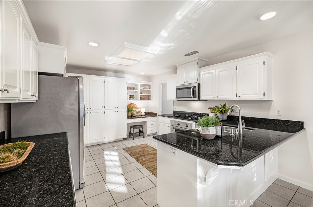2286 Burlingame Drive