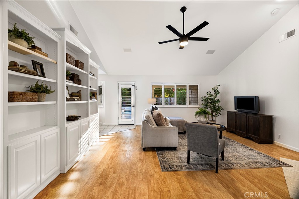 2286 Burlingame Drive