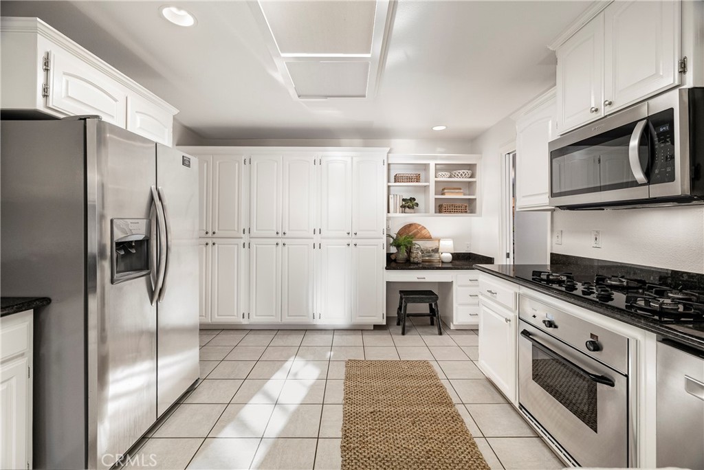 2286 Burlingame Drive