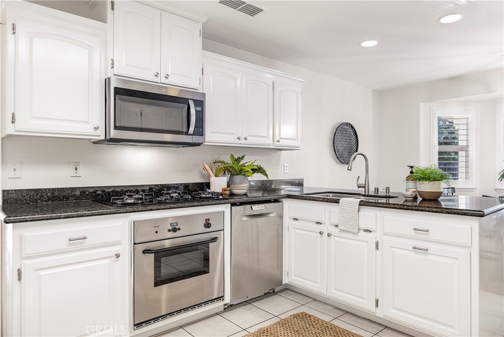 2286 Burlingame Drive