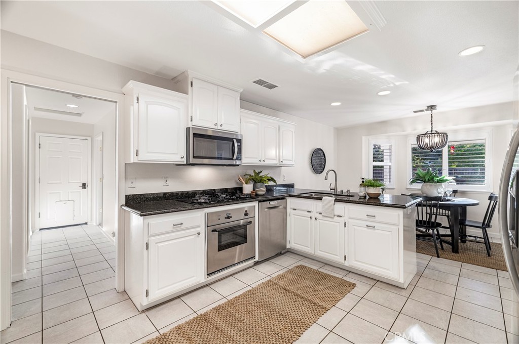 2286 Burlingame Drive