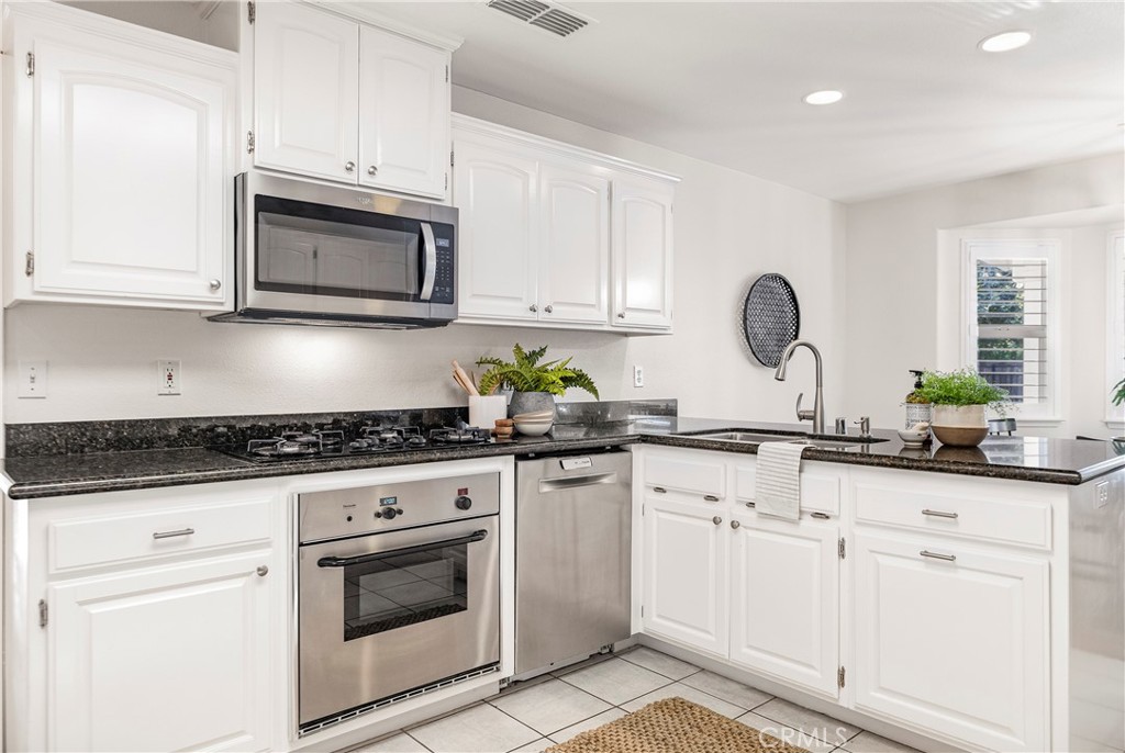 2286 Burlingame Drive