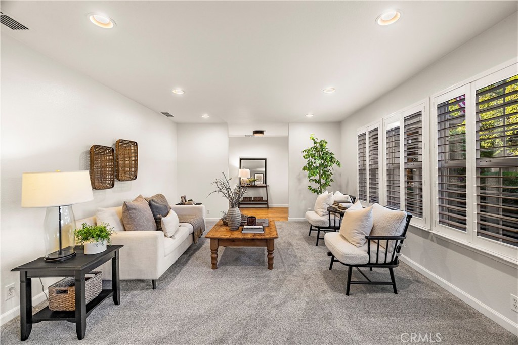 2286 Burlingame Drive