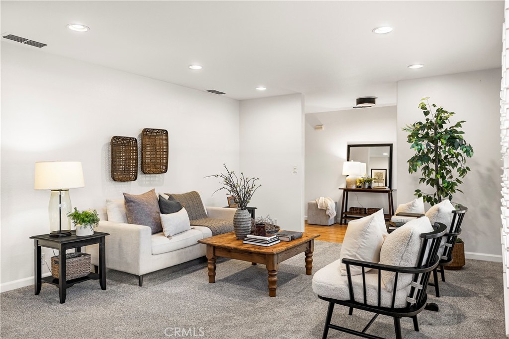 2286 Burlingame Drive