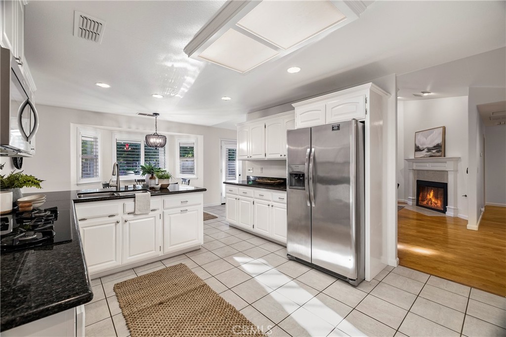 2286 Burlingame Drive