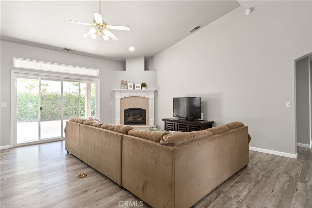 1555 Champlain Way