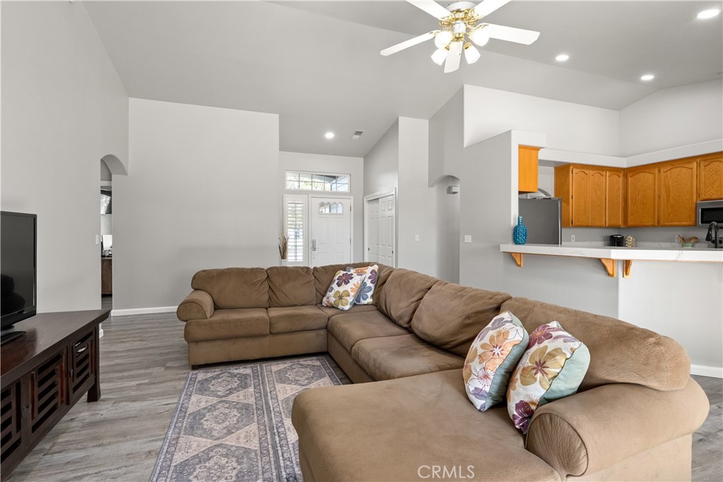 1555 Champlain Way
